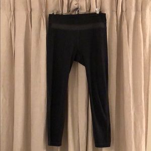 Lululemon Snake Print Cropped Legging
